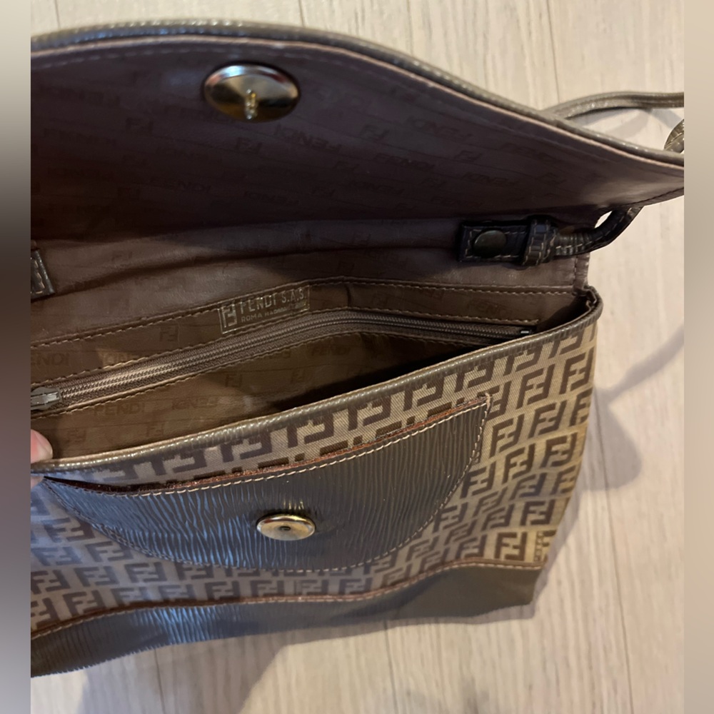 Vintage Fendi bag - Picture 2 of 6